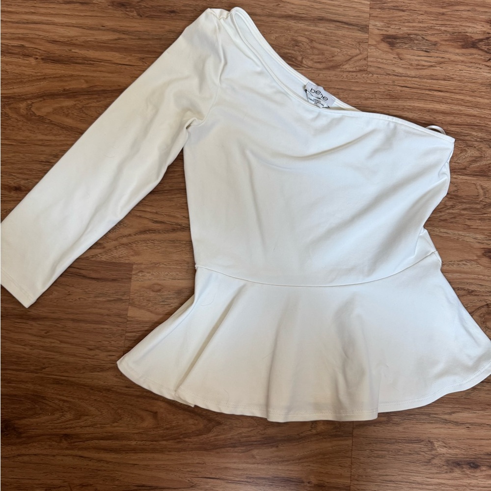 bebe Off-Shoulder Cream Top